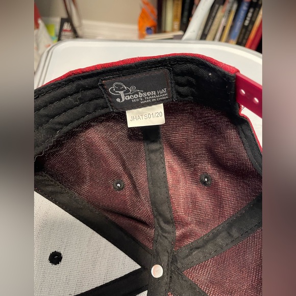 Men’s Chattanooga TN Dark Red SnapBack Hat. Slight Bill Curve. Gently Used - Picture 7 of 7